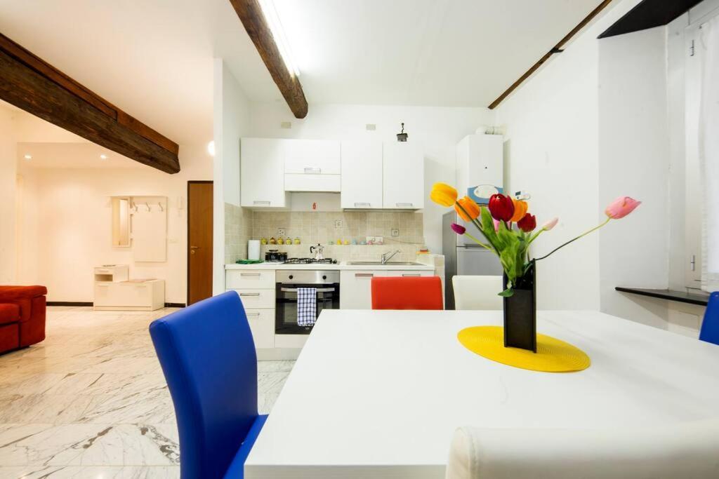 Appartamento La Citta Vecchia เจนัว ภายนอก รูปภาพ